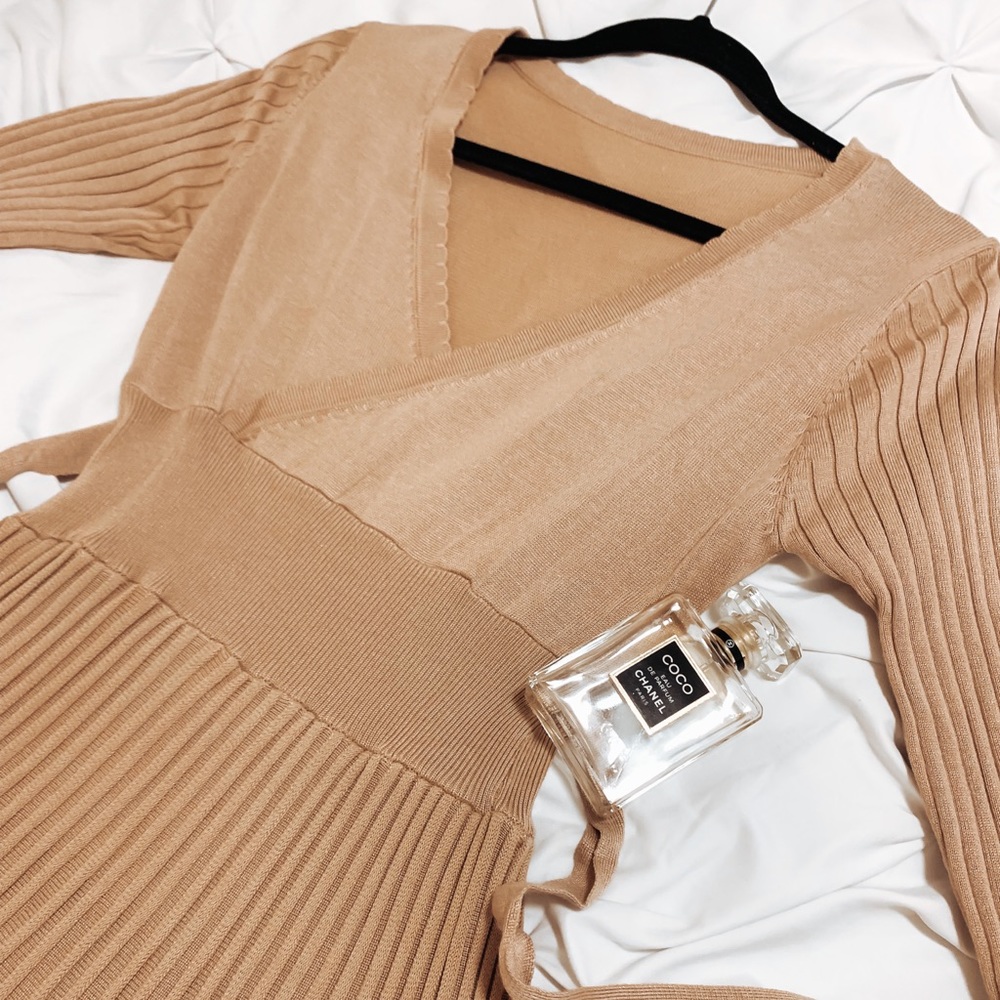 Elegant Beige Pleated Ribbed Sweater Dress